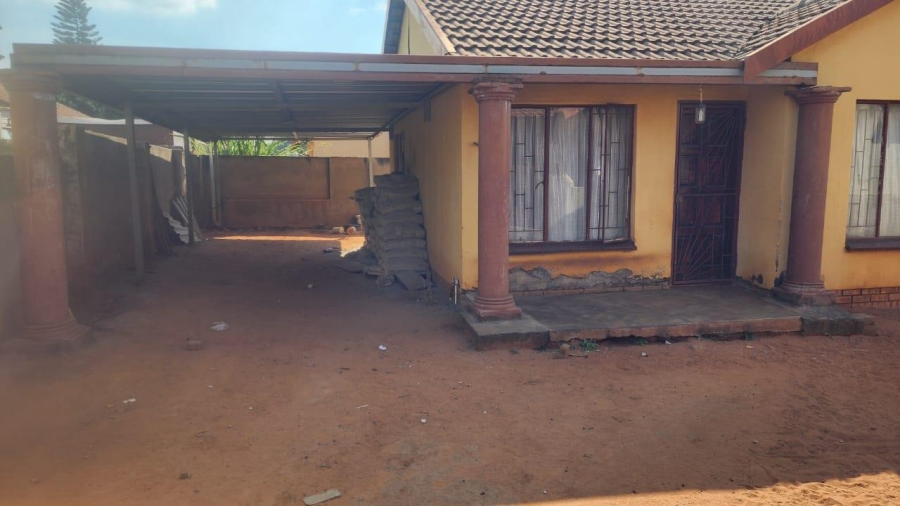 3 Bedroom Property for Sale in Tlhabane North West